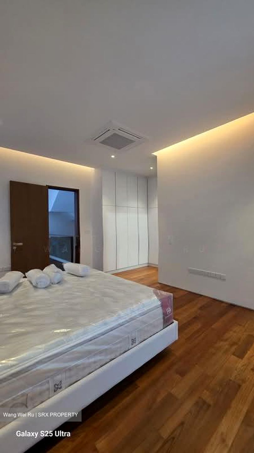 West Coast Road (D5), Terrace #529410381